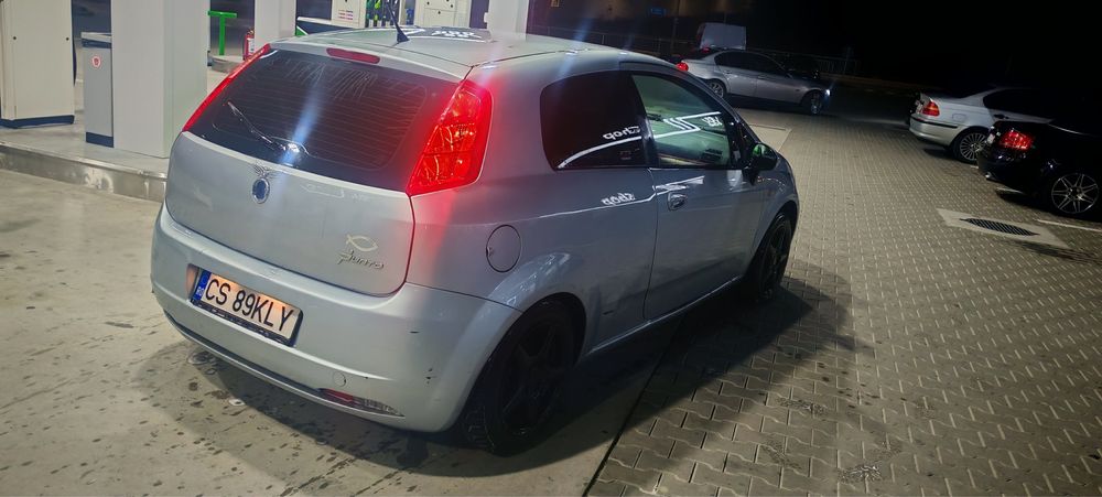 Vand pentru dezmembrat fiat grande punto 1.4 benzina
