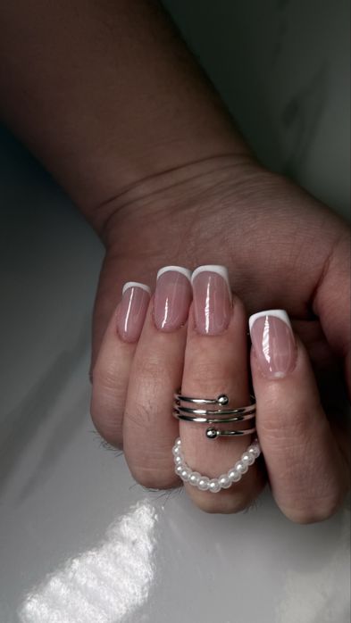 Маникюр, наращивание ногтей