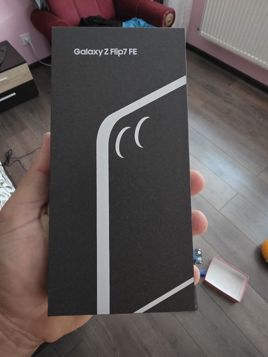 Samsung z flip 7 fe чисто нов
