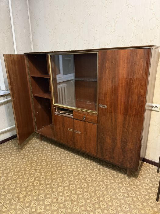 Сервант советский