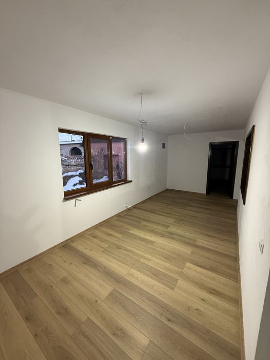 Casa de vanzare, situata in Pianu de Sus.