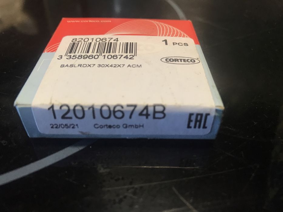 Обтягаща ролка и ремък Тойота