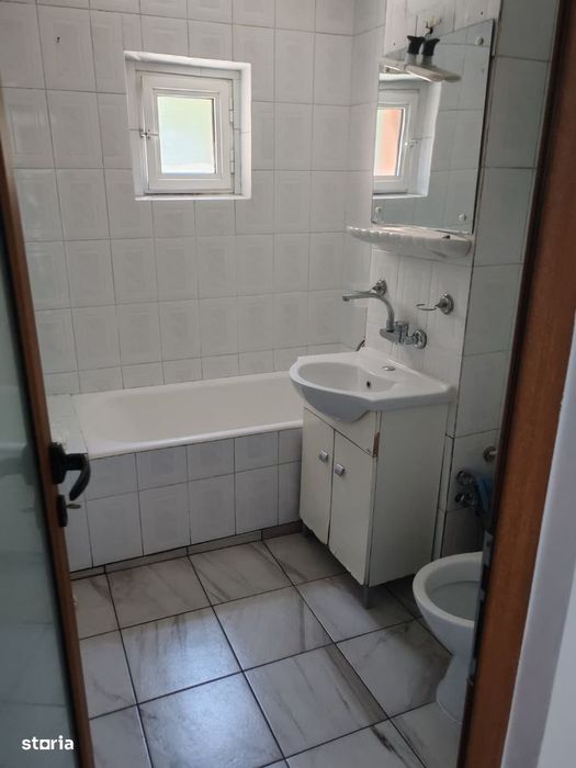 Apartament 2 camere decomandat - de vanzare