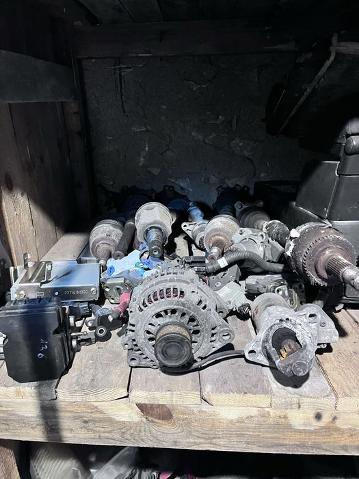 Nissan x trail 2.0 / 2.5i над 10 джипа на части всичко налично