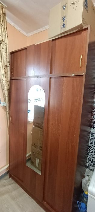 Продам б/у шкаф для одежды