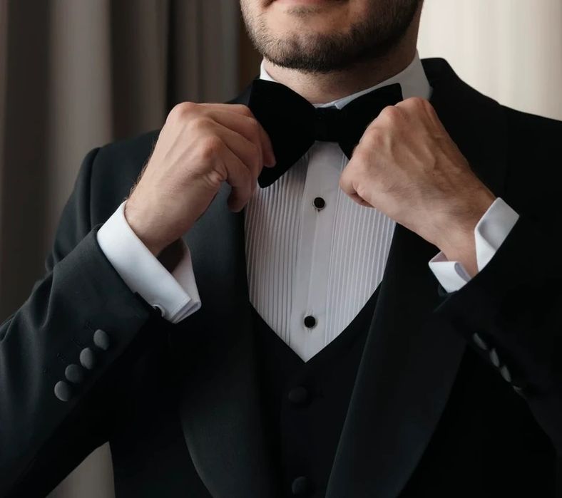 Camasa alba cu pliseuri / plastron pentru nunta