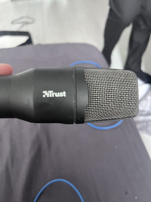 Продам микрофон Trust