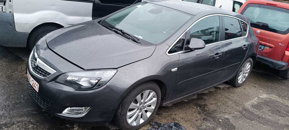 Opel Astra J 1.7 CDTi /1.4i  2009-2016г. на части