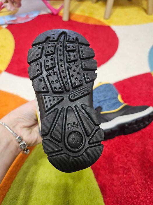 Детски апрески Geox