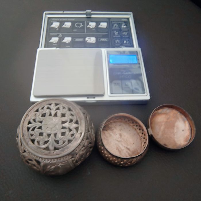 Lot 2 cutiuțe decorative din argint 925 – Oman – 140,5 g