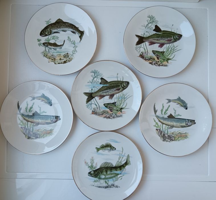 Винтидж порцеланови чинии с рибки, отлично състояние