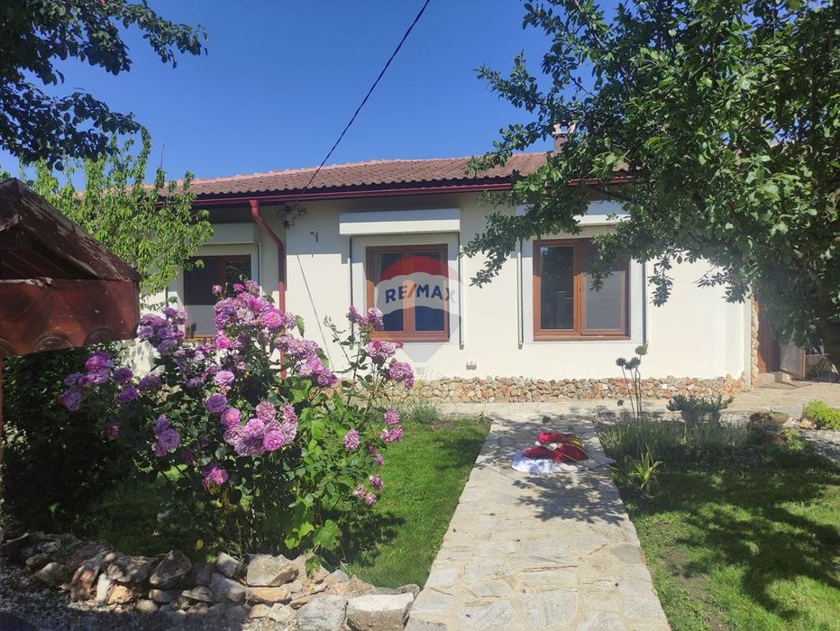 Продава се Къща в с. Славеево, Област Добрич - 109 кв.м за 1354 €/кв.м - Снимка #1