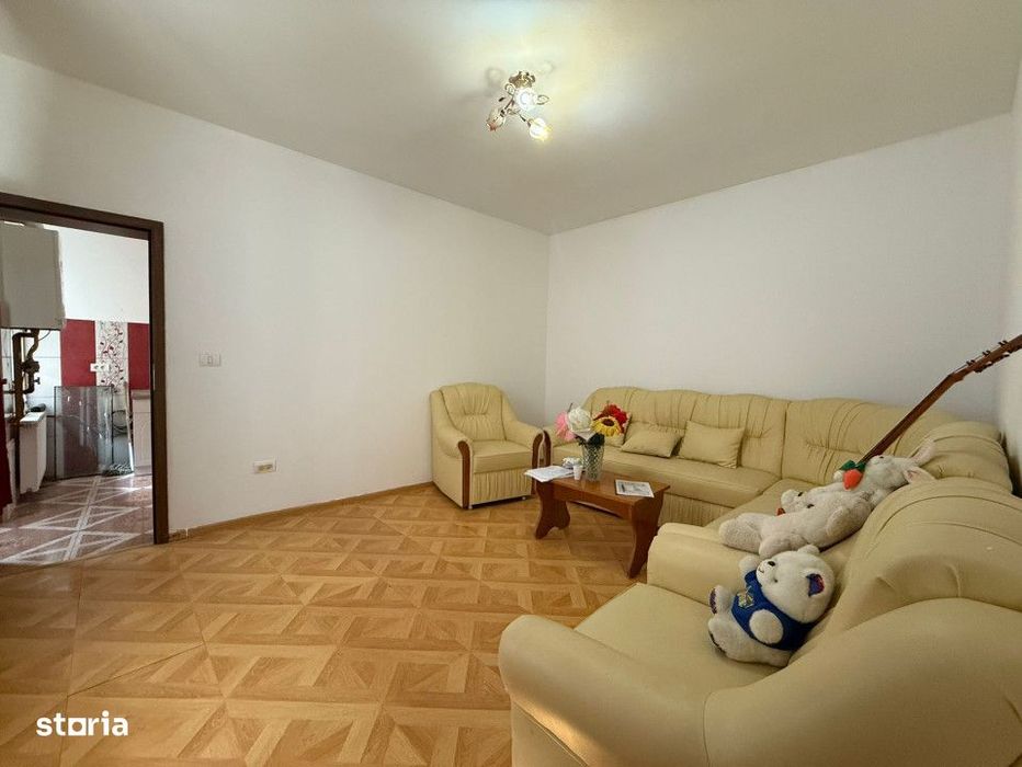 Casa cu 2 camere, semi-decomandat, 50mp utili - zona Centrala