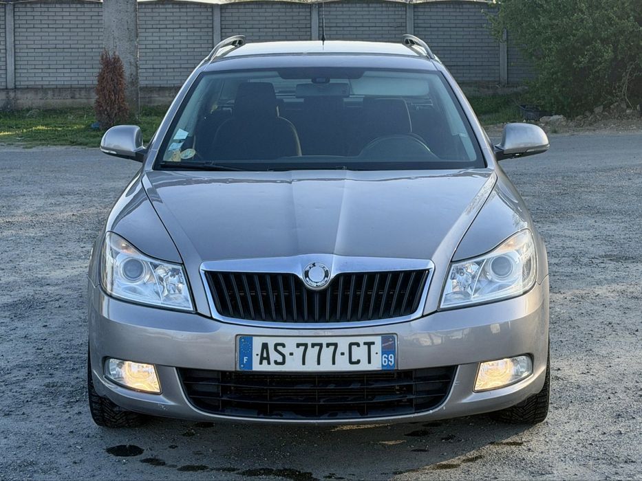 SKODA Octavia 2010 — imagine 5