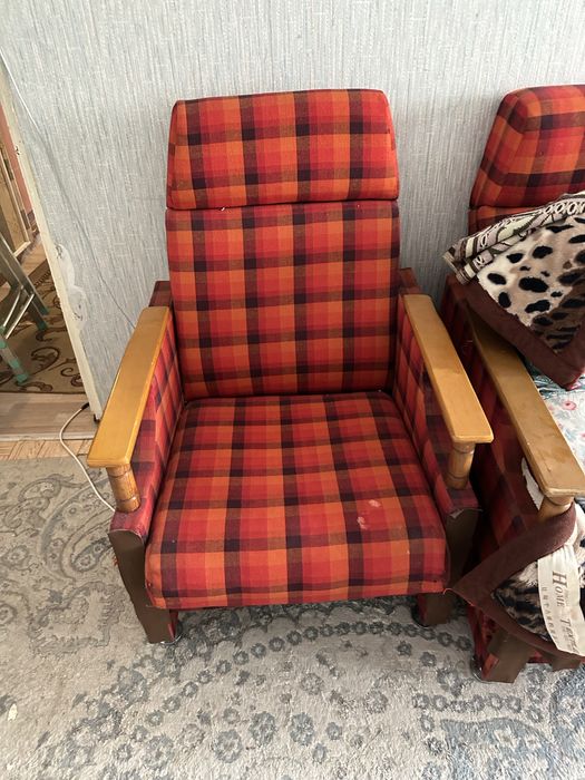 Отдам диван и кресла