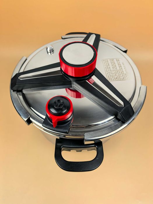 Oala sub presiune 9 litri 22 cm diametru 379 lei