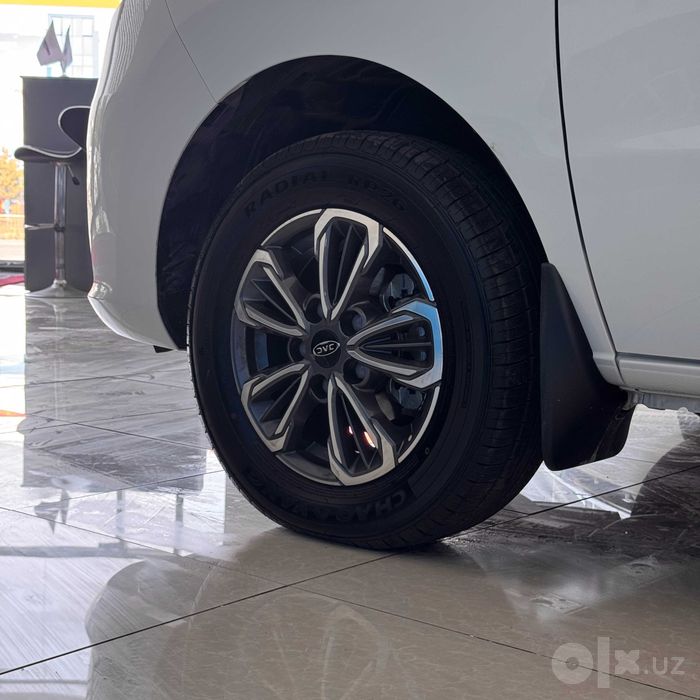 JAC M3 Minivenini 36 oygacha foizlarsiz RASSROCHKA ga xarid qiling!
