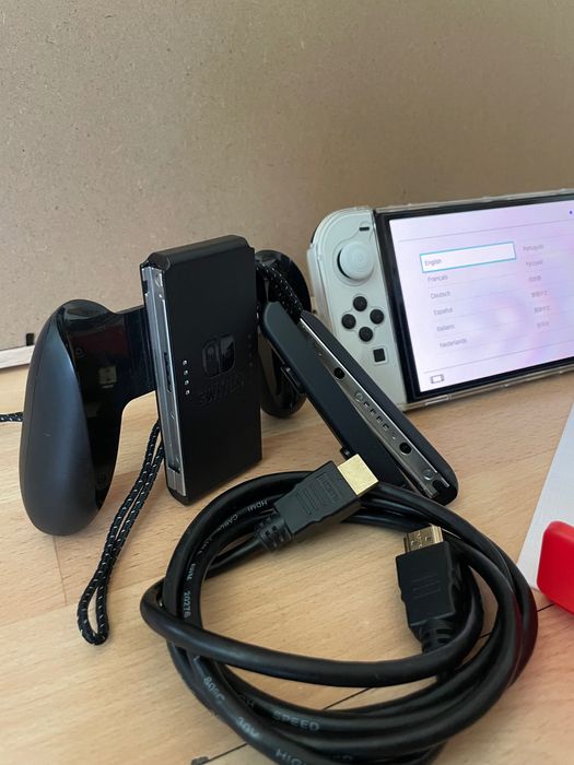 Nintendo Switch OLED 64GB