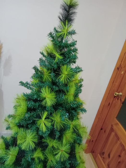 Ёлка искусственная