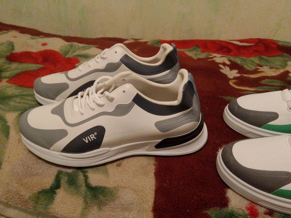 Кросовки за 2 пары 5500