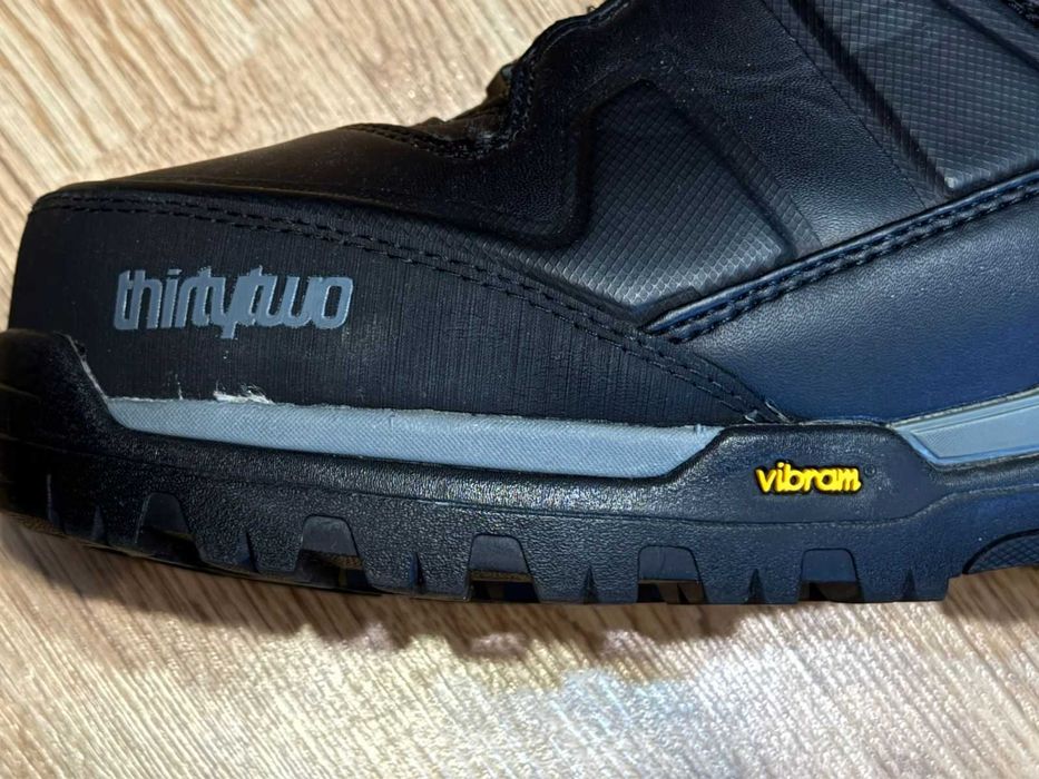 Ботинки спортивные для сноуборда