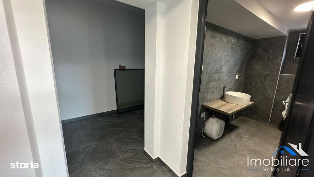 Spatiu comercial / Hala  - Petrosani | Str. Livezeni | 550 mp