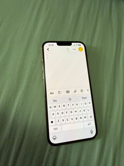 Vand iphone 13 pro max gold 128 gb ca nou 10 din 10 impecabil totul originial