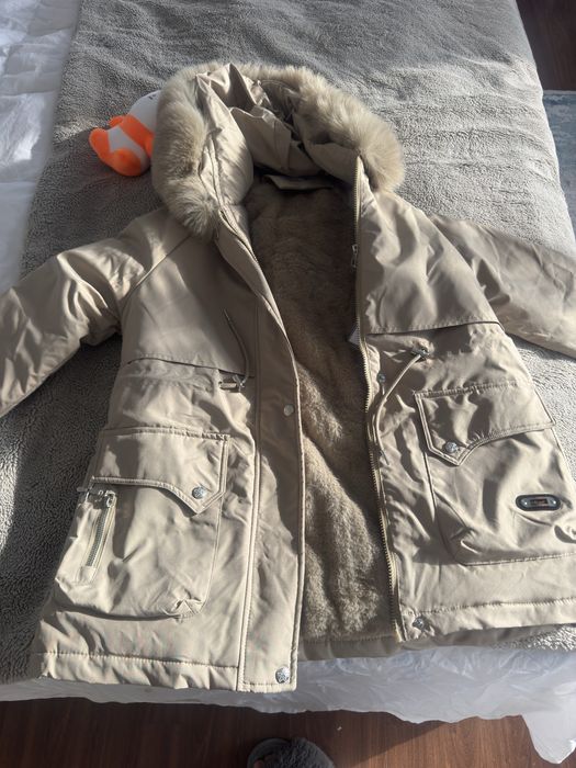 Парка новая 42- 44 размер