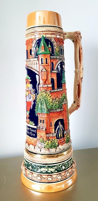 Halbe/carafe vechi din ceramică  glazurata și metal