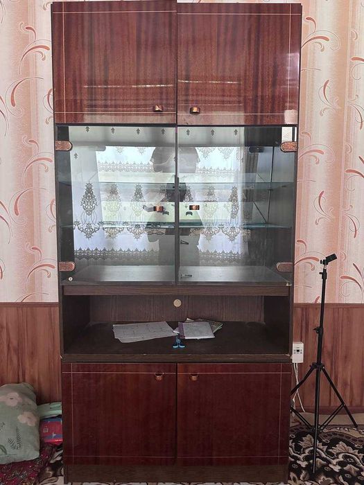 Стенка, сервант, шкаф и полка для ТВ все в одном комплекте (немецкая)