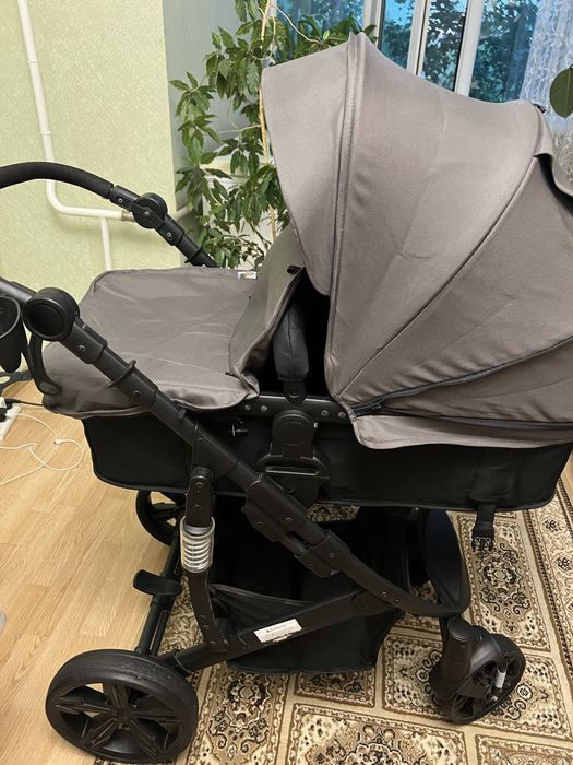 Продам детскую коляску