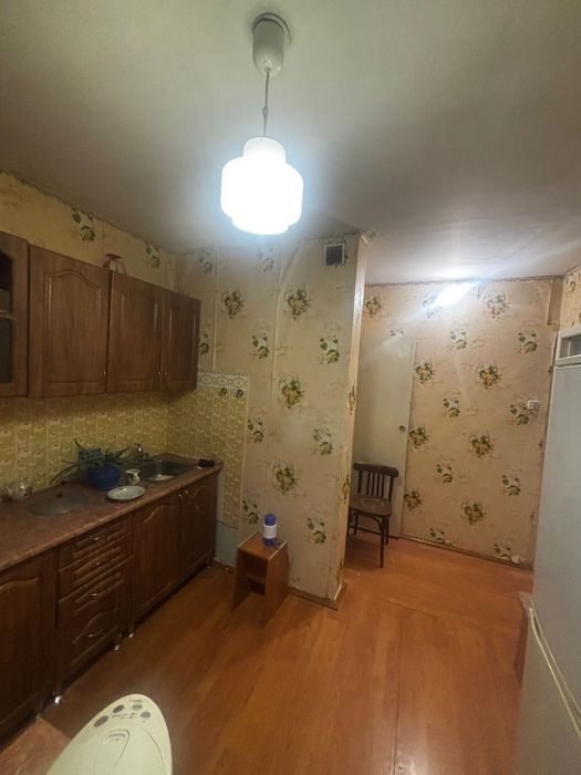 Продам 4 комн нов план.20 м-н