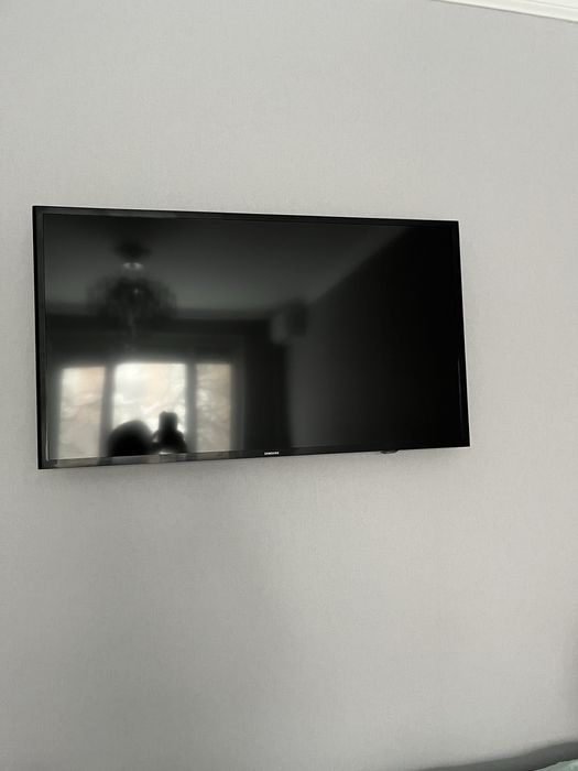 Телевизор новый  смарт