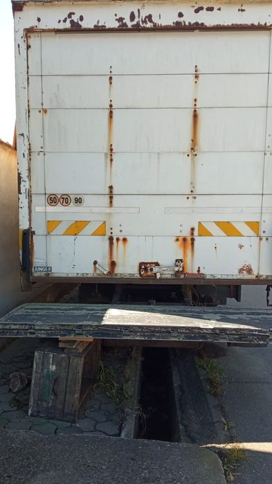 Vând camion apicol Man 14 tone ( miere salcâm bio poliflora stupi lăzi