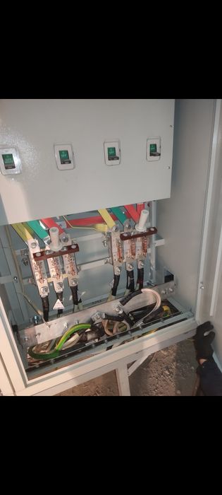 Услуги электрика недорого электрик