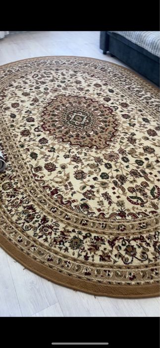 Продам б/у ковры