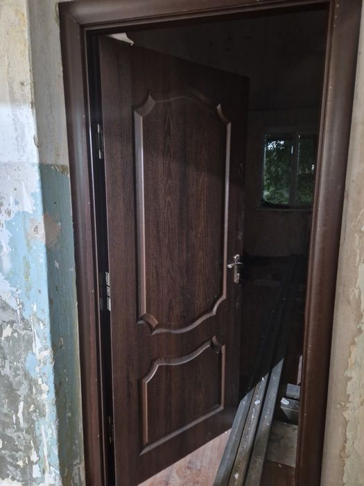 Продам двери межкомнатные