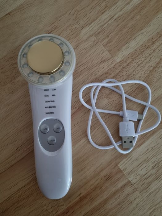 Aparat tratament și îngrijire facială 5 în 1 Merkie.