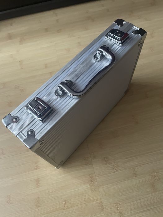 Trusa  de poker tip servieta diplomat