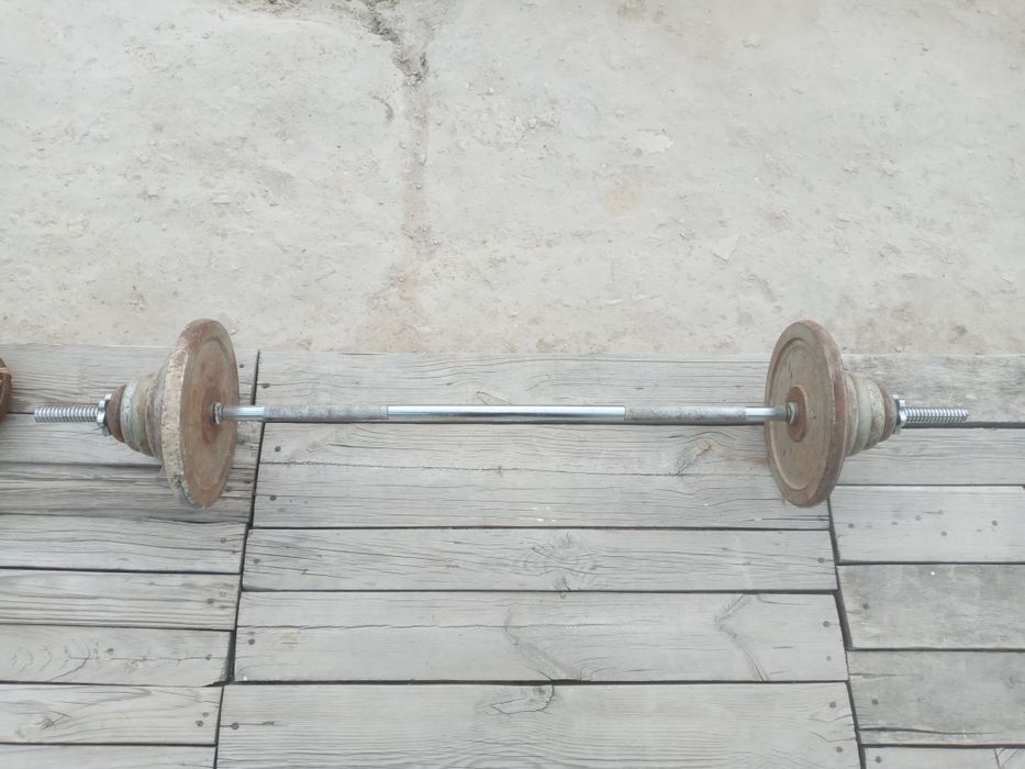 Продаётся  гиря в хорошем состоянии