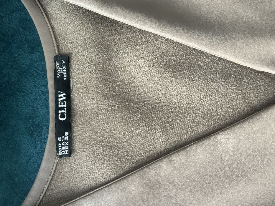 Разгружаю гардероб 42-44р