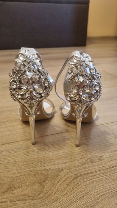 Официални обувки