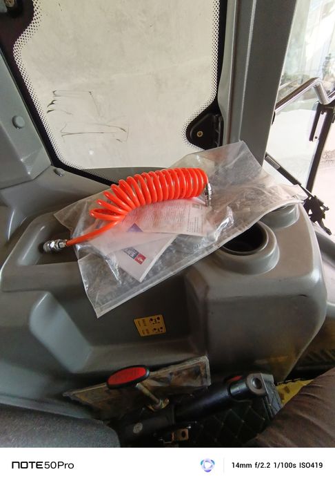 traktor 1604h sotiladi