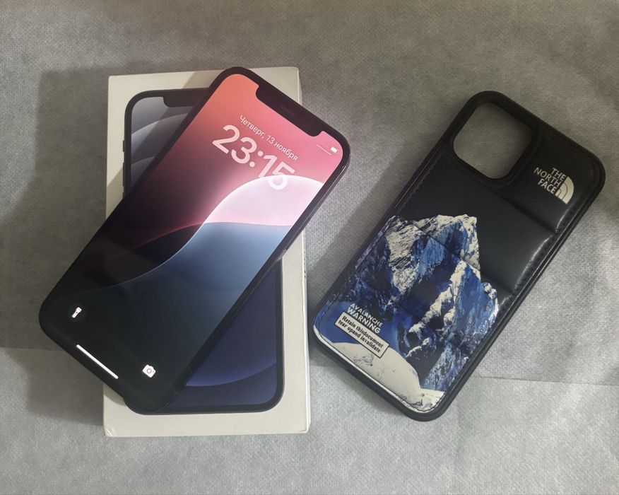 Продам iPhone 12 в отличном состоянии