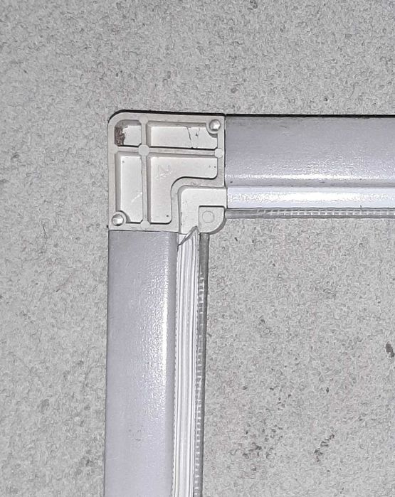 Комарник с метална рамка