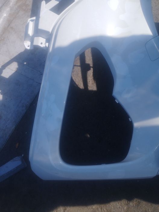 Bara fata Dacia spring cu defect mic