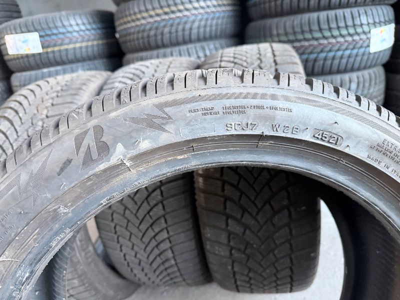 225/45/18 Bridgestone, зимни гуми - 4 бр.
