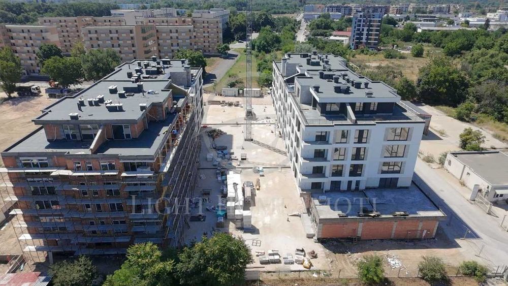Продава се Двустаен апартамент в Пловдив, Кършияка - 74 кв.м за 756 €/кв.м - Снимка #2