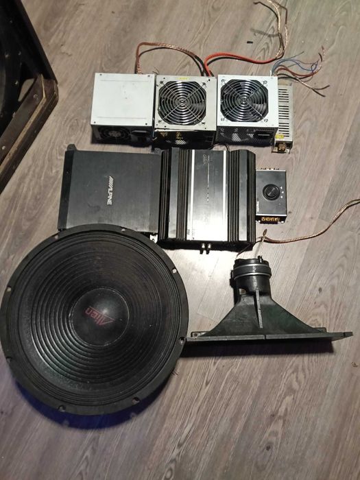 Vand boxe auto cu stați