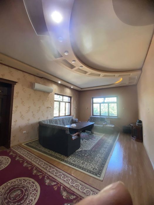 Аренда. Янгихаят район. Участок 6соток 7комнат+холл